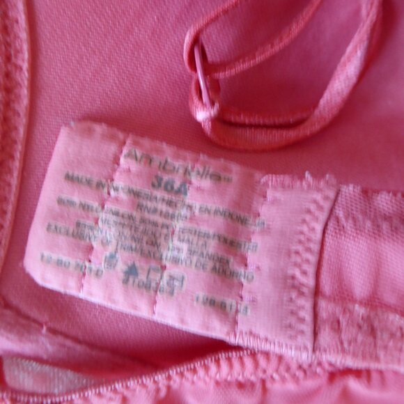 Ambrielle Coral Pink Floral Bra 36A Wired and Push Up Great Condition - Picture 4 of 4